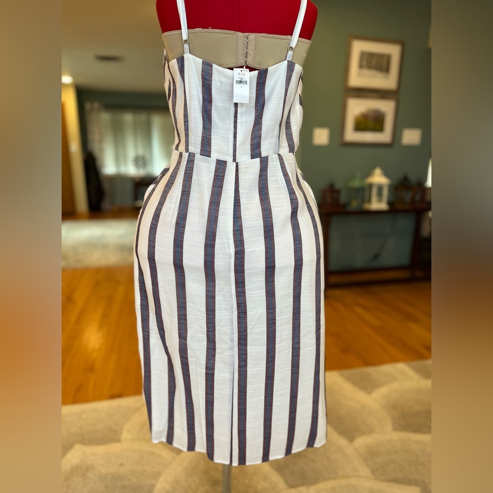 NWT Banana Republic Factory summer dress, tie front, v-neck, size 8 - Picture 12 of 17